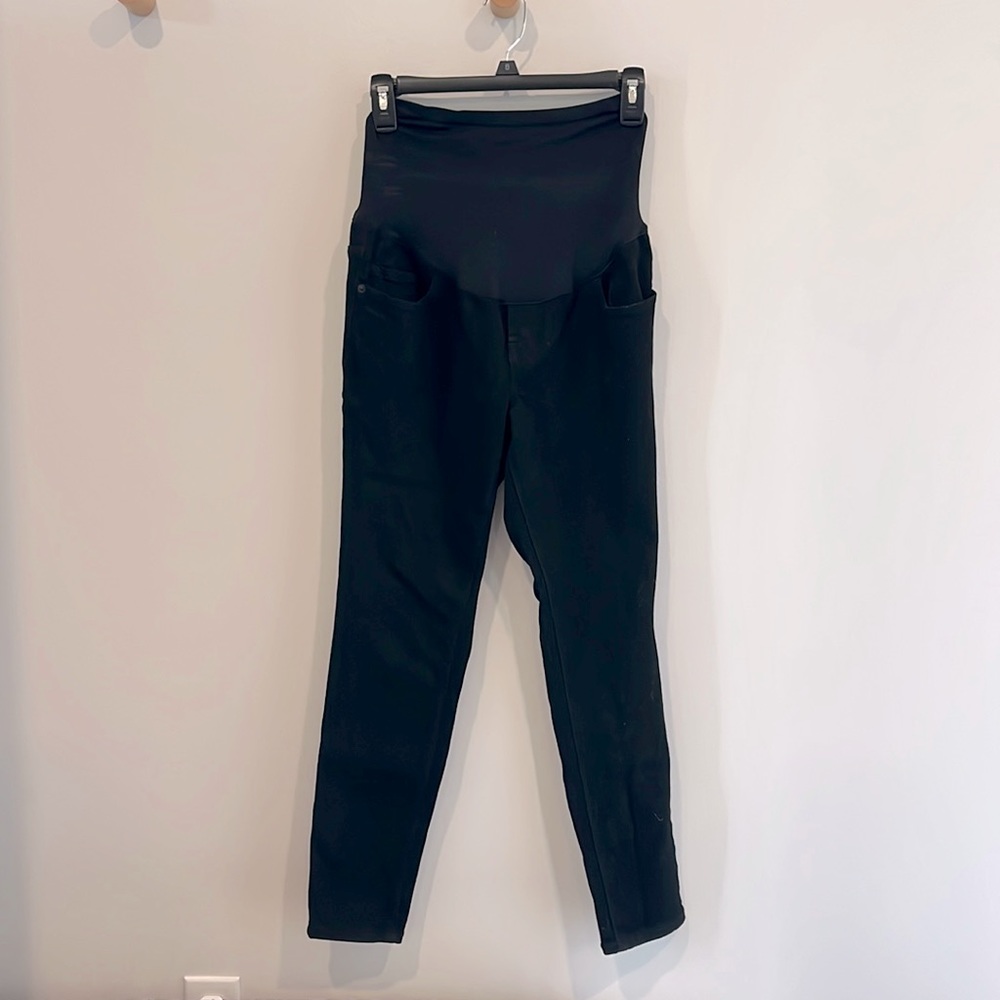 Maternity 6 SHORT Old Navy Rockstar Super Skinny Full Panel Black Pants